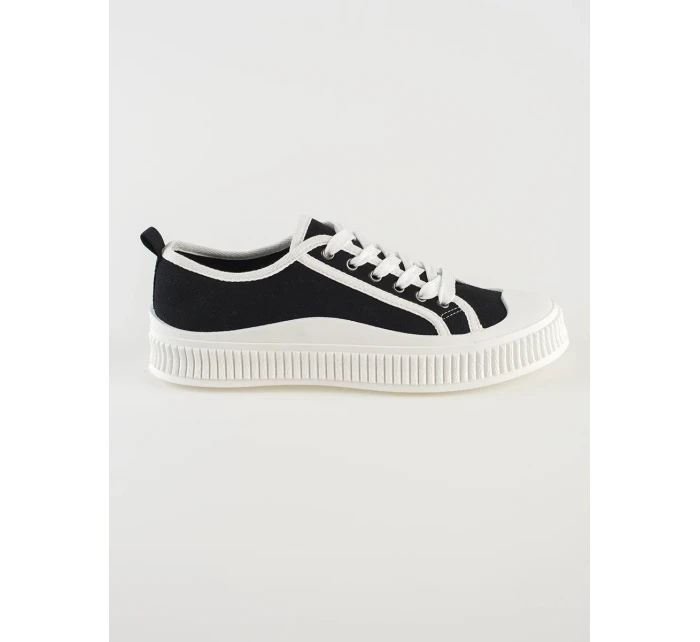 Exkluzívne čierne dámske tenisky bez podpätku Exkluzívne čierne dámske tenisky bez podpätku