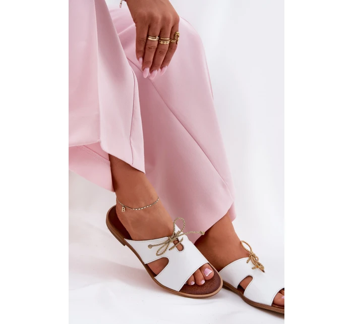 Skórzane Klapki Damskie Na Płaskim Obcasie Zazoo 3022 Białe Skórzane Klapki Damskie Na Płaskim Obcasie Zazoo 3022 Białe