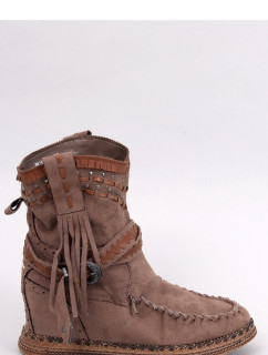 Topánky na klinovom podpätku model 184794 Inello