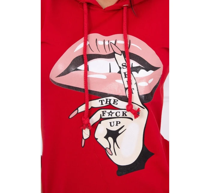 Šaty s delšími zády a barevným potiskem červené barvy Šaty s delšími zády a barevným potiskem červené barvy