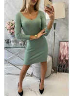 Přiléhavé šaty s výstřihem tmavě mátové Přiléhavé šaty s výstřihem tmavě mátové