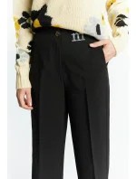 Dámske elegantné nohavice s logom značky / Čierna - Monnari