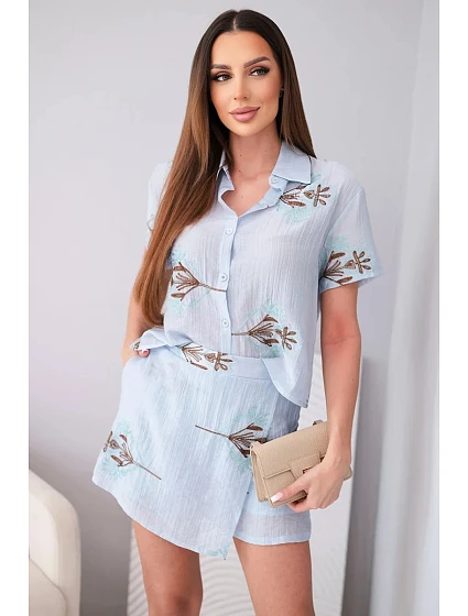 Dámske tričko s krátkym rukávom a sukňa-šortky s výšivkou modrej farby