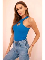 Dámska blúzka bez rukávov s výrezom a ozdobnou sponou strieborná