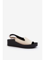 model 21646323 Dámské kožené sandály na tlusté podrážce světle béžové - Zazoo