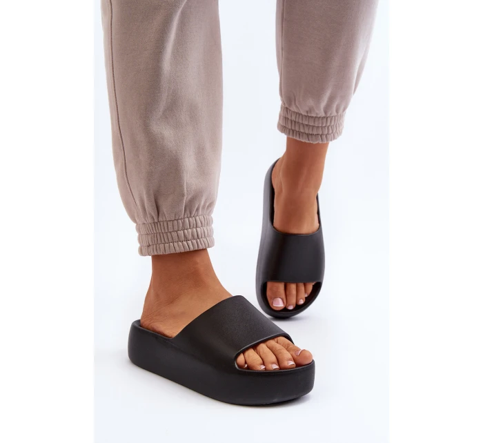 Dámské žabky na tlusté podrážce černé model 21649931 - Boto