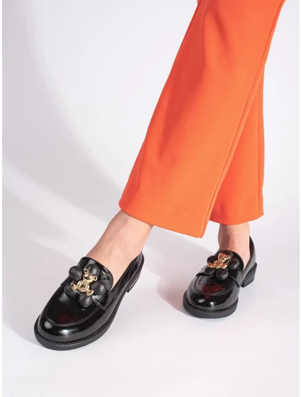 Praktické dámské černé mokasíny na plochém podpatku Praktické dámské černé mokasíny na plochém podpatku