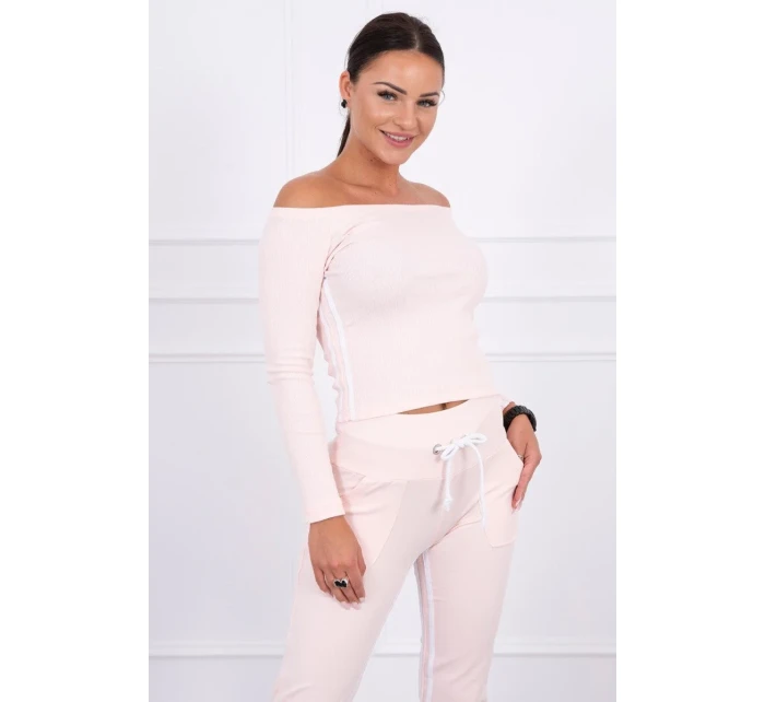 Sada s dvojitými pruhy pudrově růžové barvy Sada s dvojitými pruhy pudrově růžové barvy