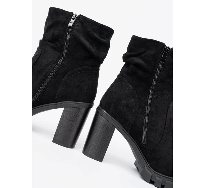 Jedinečné dámske čierne členkové topánky na širokom podpätku