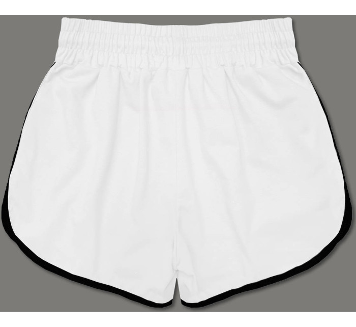 Biele dámske šortky s kontrastnou lemovkou (8K208-1)