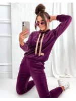 Dámska velúrová súprava vo vínovej farbe (637)