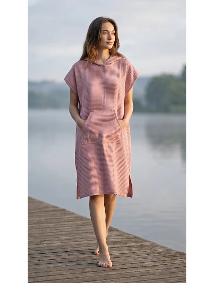 dámské vaflové pončo Saimaa s kapucí Old Rose dámské vaflové pončo Saimaa s kapucí Old Rose