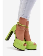 Lakované dámské sandály na podpatku a platformě Zelené model 21951663 - Boto