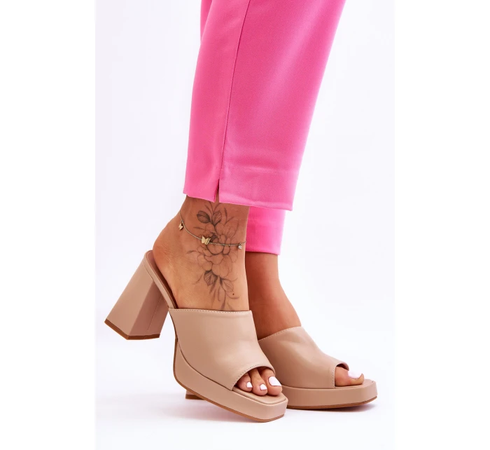 Skórzane Klapki Na Obcasie Beżowe Livesa