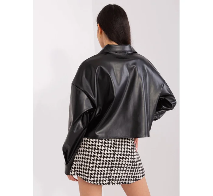 Dámska krátka čierna bunda z imitácie kože (508543) Dámska krátka čierna bunda z imitácie kože (508543)