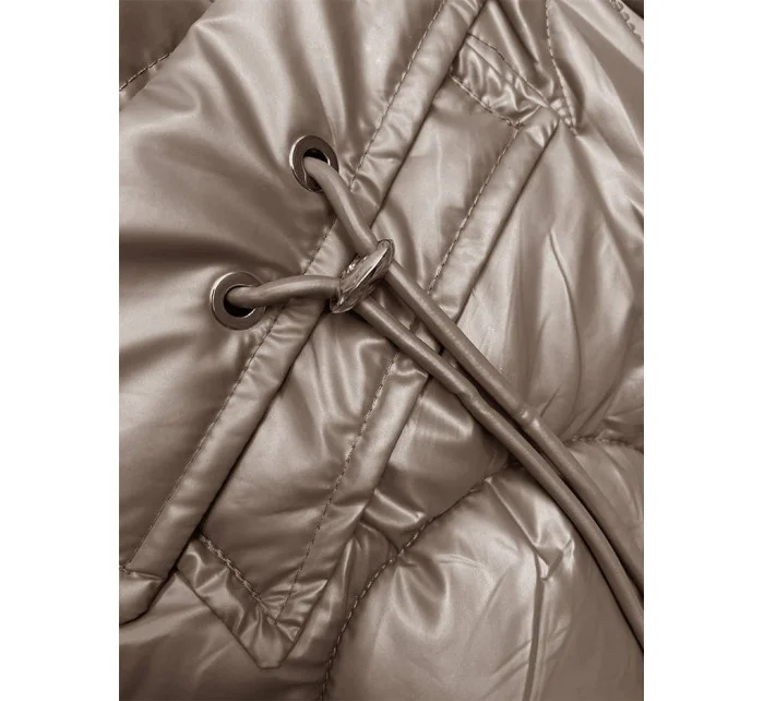 Vypasovaná vesta vo farbe cappuccino s kapucňou (B8172-12)