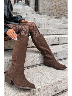 Dámské kožené semišové kozačky na nízkém podpatku, zateplené Big Star model 22386445 Hnědé - Big Star Shoes