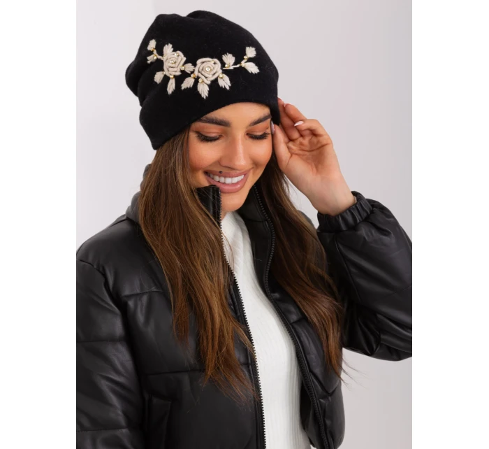 Čiapka AT CZ 2329 1.85 čierna a béžová Čiapka AT CZ 2329 1.85 čierna a béžová