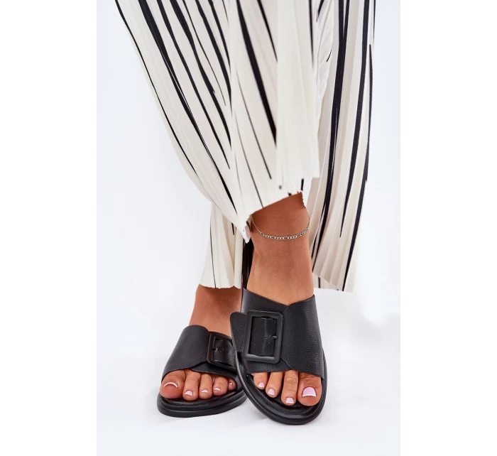 Dámské kožené sandály s přezkou D&A model 21691008 Černé - S.Barski