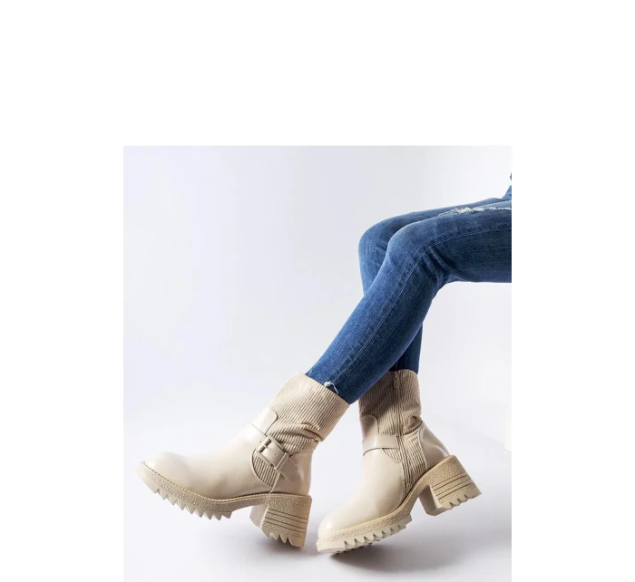 Topánky na podpätku model 206526 Solea Topánky na podpätku model 206526 Solea