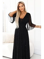 Dlouhé lesklé plus size šaty s výstřihem a rukávy černé model 22200156 - numoco basic Dlouhé lesklé plus size šaty s výstřihem a rukávy černé model 22200156 - numoco basic