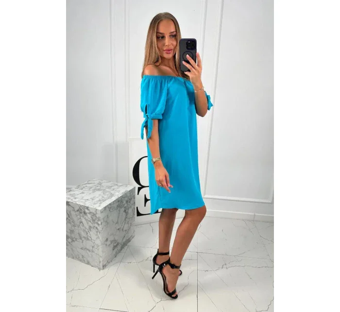 Šaty svázané na rukávech tyrkys