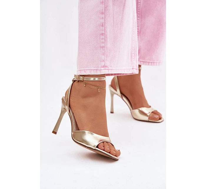 Dámské sandály na podpatku z imitace kůže zlaté Olissey