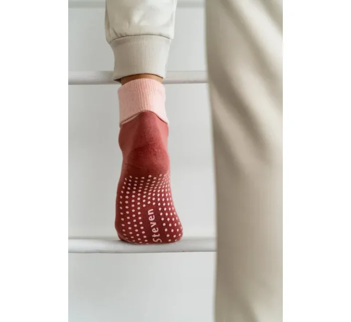 Dámske ponožky s protišmykovou úpravou ABS 126 Dámske ponožky s protišmykovou úpravou ABS 126