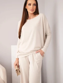 Dámsky viskózový komplet s voľnou blúzkou a nohavicami béžovej farby