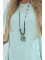 Šaty s vreckami a príveskom mätovej farby Šaty s vreckami a príveskom mätovej farby