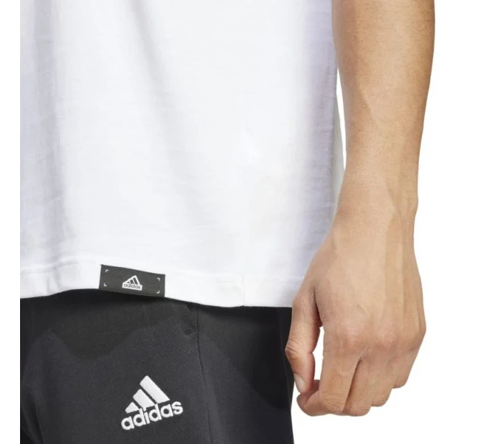 Pánske tričko adidas Tech Linear Graphic M IW2690