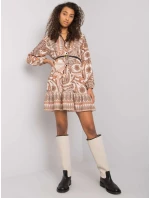 Šaty DHJ SK model 16292372 béžová - FPrice Šaty DHJ SK model 16292372 béžová - FPrice