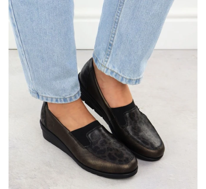 Hnědá kožená dámská obuv na platformě model 21905254 - Rieker