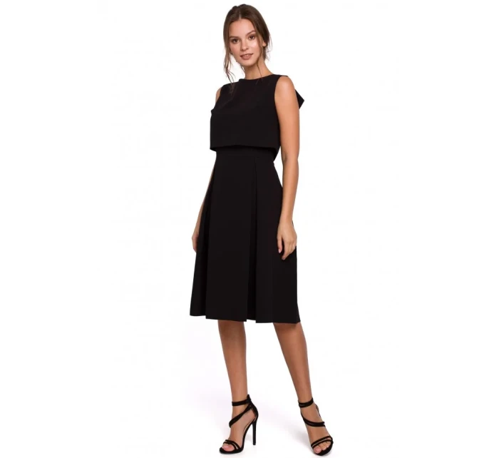 K005 Priliehavé šaty s odhaleným chrbtom - čierne