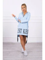 Šaty s kapucňou a potlačou modrej Šaty s kapucňou a potlačou modrej