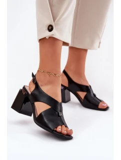 Sandále na podpätku model 212828 Krok vo veľkom štýle