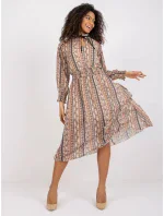 Sukienka DHJ SK ciemny bezowy model 19755080 - FPrice Sukienka DHJ SK ciemny bezowy model 19755080 - FPrice