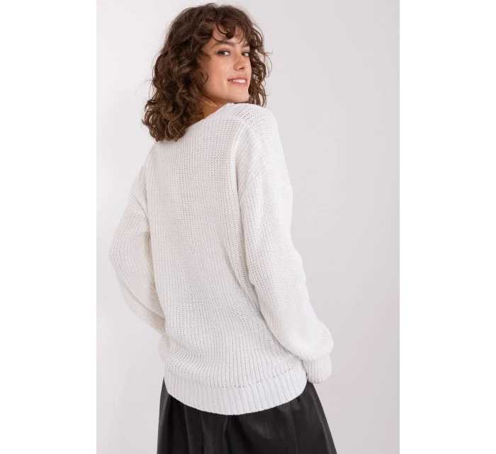 Model svetra 191419 Badu