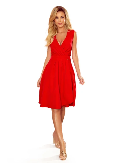 Elegantní červené dámské šaty s dekoltem a model 22305939 - numoco Elegantní červené dámské šaty s dekoltem a model 22305939 - numoco