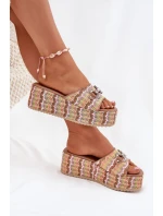 Klapki Damskie Na Koturnie Z Plecionką I Ozdobą Multikolor Isolene Klapki Damskie Na Koturnie Z Plecionką I Ozdobą Multikolor Isolene