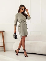 Elegantné khaki šaty s otvoreným výstrihom (013)