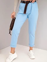 Dámske bavlnené nohavice s opaskom a ohrnutým lemom modré
