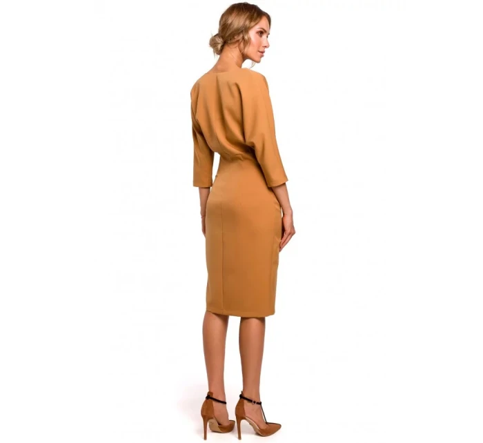 Šaty s netopýřími rukávy model 20910691 zelené - Moe Šaty s netopýřími rukávy model 20910691 zelené - Moe