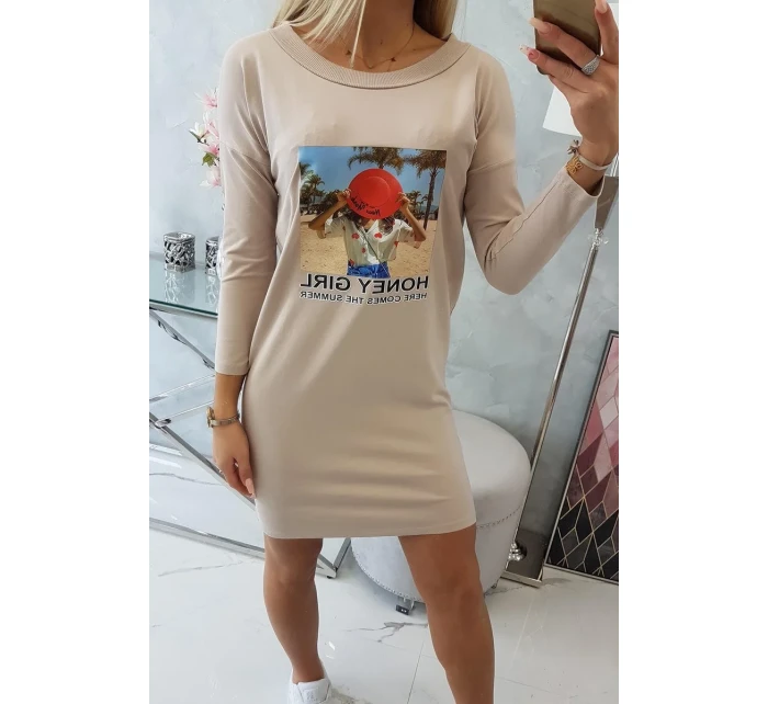 Šaty s potiskem Honey model 18744054 béžové - K-Fashion