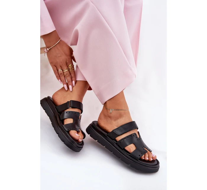 Klapki Damskie Z Naturalnej Skóry Na Platformie Zazoo 40440 Czarne Klapki Damskie Z Naturalnej Skóry Na Platformie Zazoo 40440 Czarne