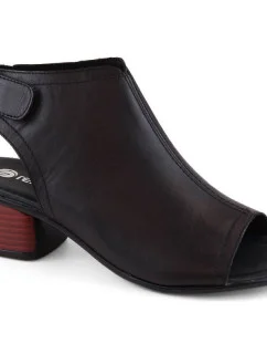 Kožené pohodlné sandály Remonte W model 22050648 - Rieker