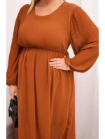 Dámská plisovaná sukýnka Plus Size z viskózy a s dlouhým rukávem camelová Dámská plisovaná sukýnka Plus Size z viskózy a s dlouhým rukávem camelová