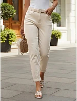 Dámske džínsy v strihu „mom fit“ s opaskom, béžové, FashionStreet UY3085 Dámske džínsy v strihu „mom fit“ s opaskom, béžové, FashionStreet UY3085