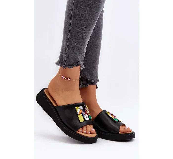 Dámske kožené papuče s čiernym lemovaním Asames