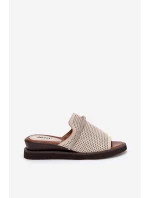 Klapki Damskie Na Koturnie Z Ozdobnym Paseczkiem Beżowe Teriwes Klapki Damskie Na Koturnie Z Ozdobnym Paseczkiem Beżowe Teriwes